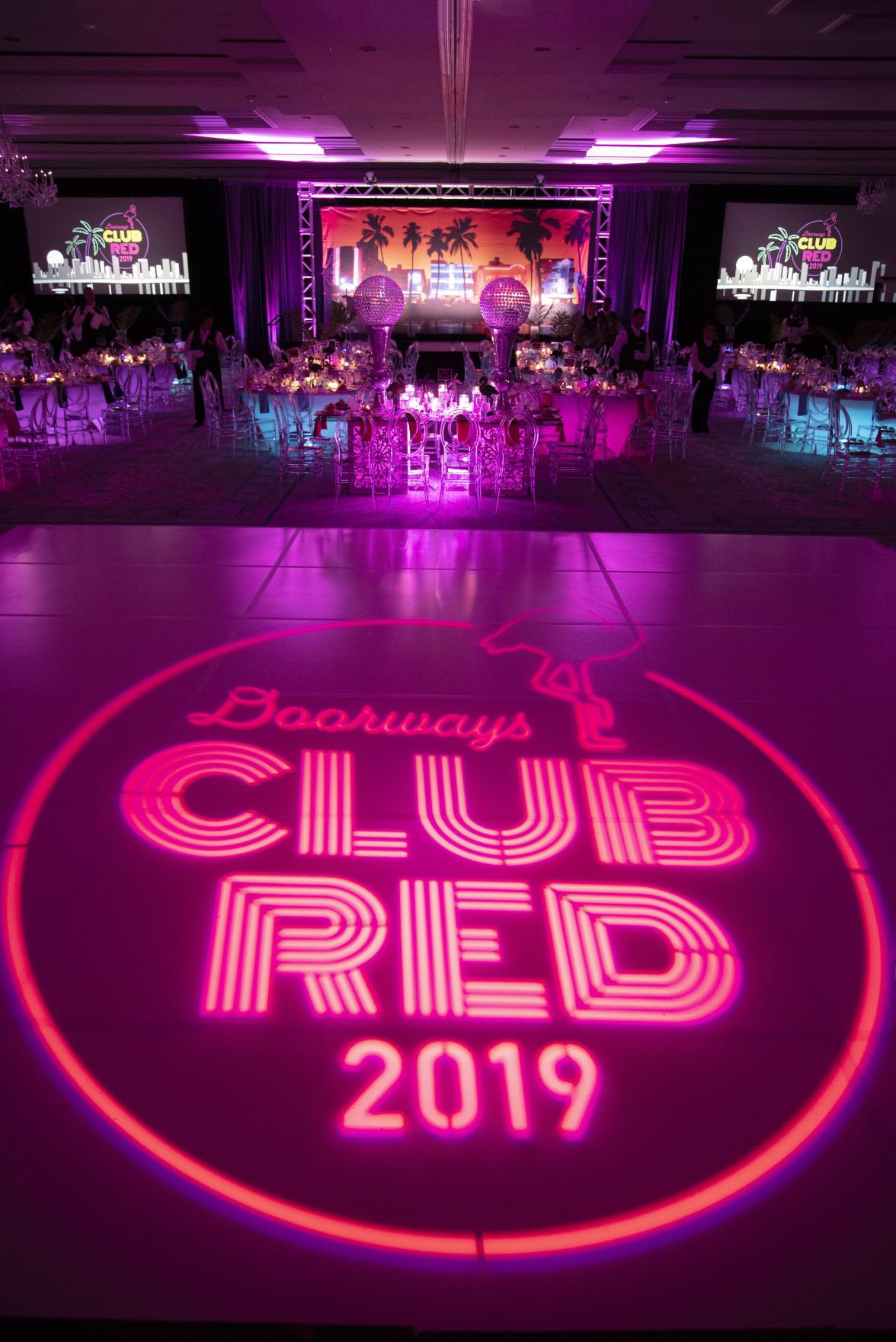 DOORWAYS Club Red 2019